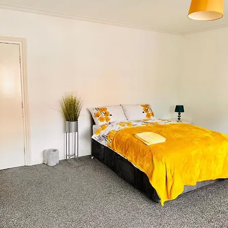 Double Close To Headingley Stadium *
